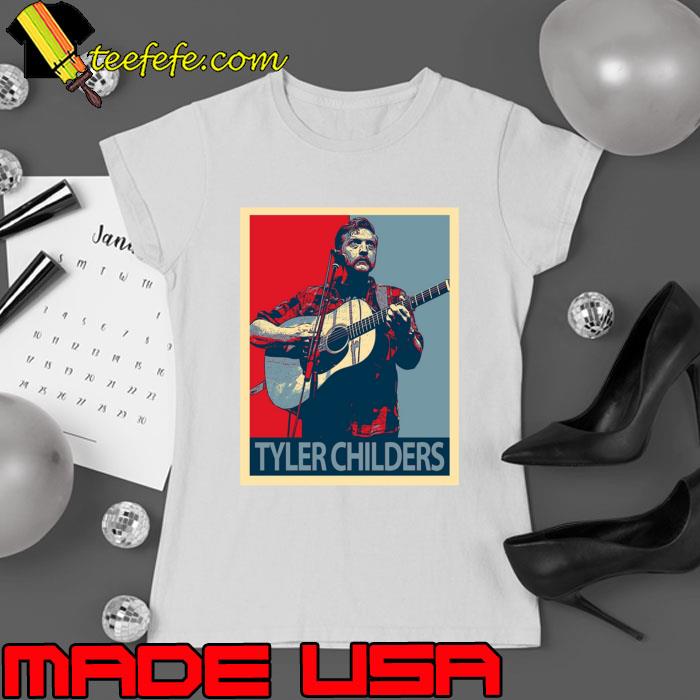 Tyler Childers an American singer and songwriter play guitar retro T-Shirt Ladies tee Tyler Childers an American singer and songwriter play guitar retro T-Shirt Ladies tee