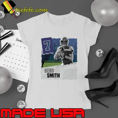 Geno Smith an American football quarterback for the Seattle Seahawks T-Shirt