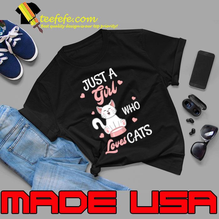 Just A Girl Who Loves Cats Hearts T-Shirt