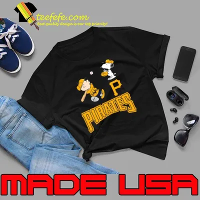 Peanuts Charlie Brown And Snoopy Playing Baseball Pittsburgh Pirates shirt