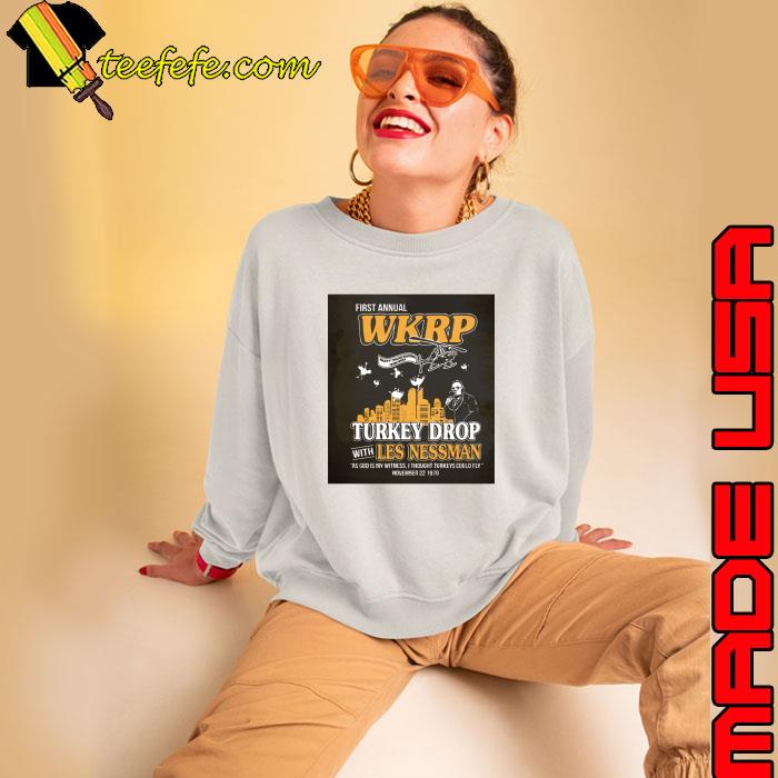 First Aninual Wkrp Turkey Drop With Les Nessman T-Shirt First Aninual Wkrp Turkey Drop With Les Nessman T-Shirt