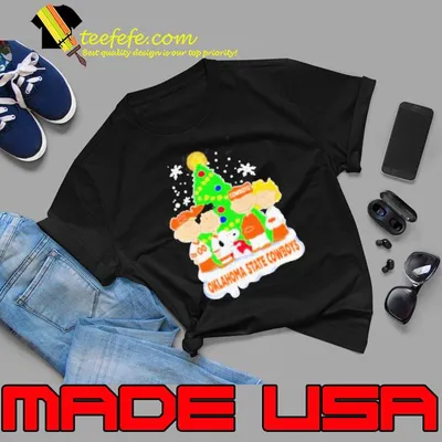 Happy Merry Christmas Peanuts Christmas tree Oklahoma State Cowboys football logo new 2023 shirt
