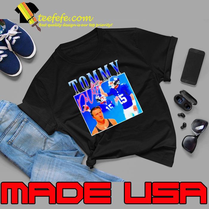 Tommy Cutlets New York Giants football pinched fingers hand s Unisex Tommy Cutlets New York Giants football pinched fingers hand s Unisex