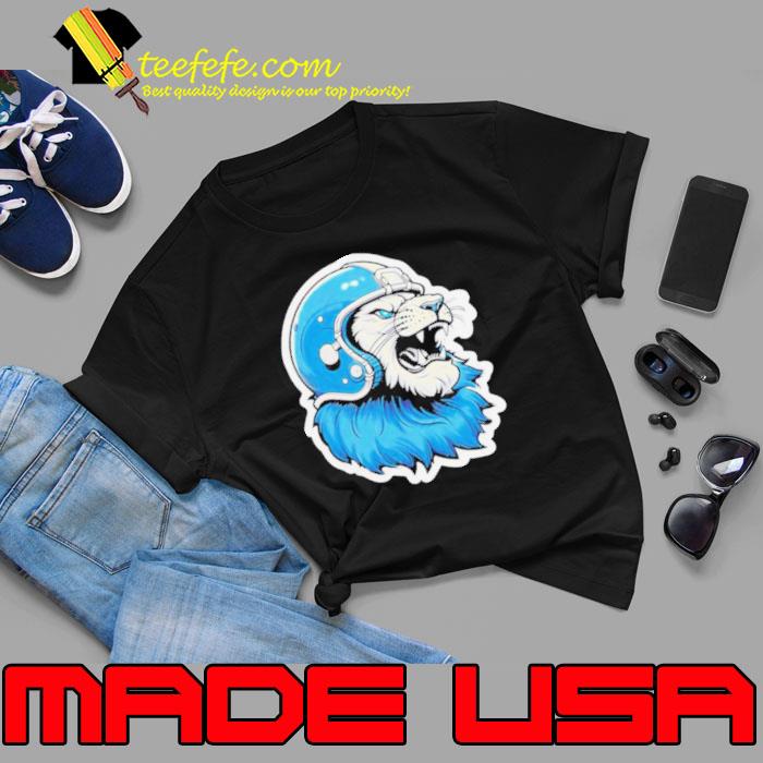 Strong Detroit Lion Wearing Helmet shirt