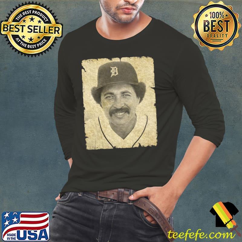 Willie Hernandez Puerto Rican baseball relief pitcher Wins The AL MVP Award 1984 T-Shirt Long Sleeve Tee Willie Hernandez Puerto Rican baseball relief pitcher Wins The AL MVP Award 1984 T-Shirt Long Sleeve Tee