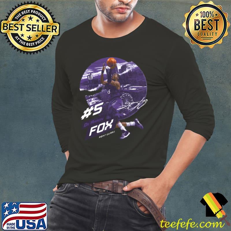 De'Aaron Fox American professional basketball player for the Sacramento Kings City Emblem T-Shirt De'Aaron Fox American professional basketball player for the Sacramento Kings City Emblem T-Shirt