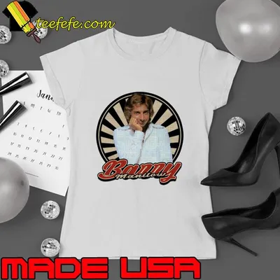 Vintage Barry Manilow American singer and songwriter with a career T-Shirt