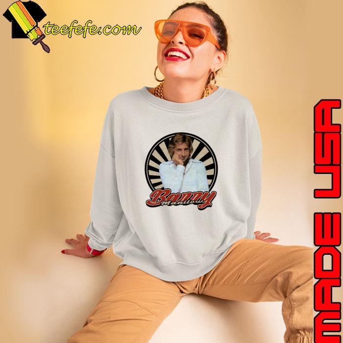 Vintage Barry Manilow American singer and songwriter with a career T-Shirt Sweatshirt Vintage Barry Manilow American singer and songwriter with a career T-Shirt Sweatshirt
