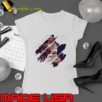 Willson Contreras St. Louis Stripes Venezuelan professional baseball catcher T-Shirt