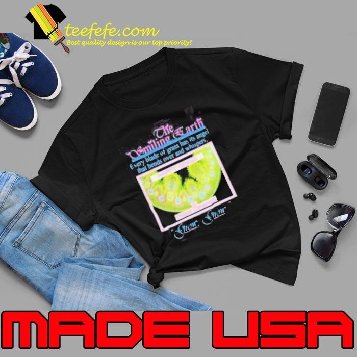 Iggy Azalea Wearing The Smiling Earth Happy Grass Grow Grow Shirt