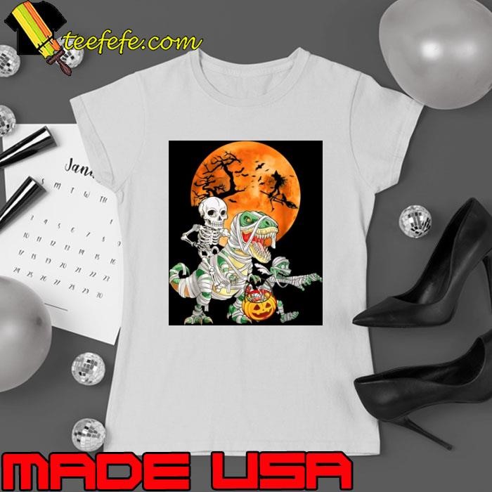 Chillin With My Dinosaur Mummies Happy Funny Halloween Shirt