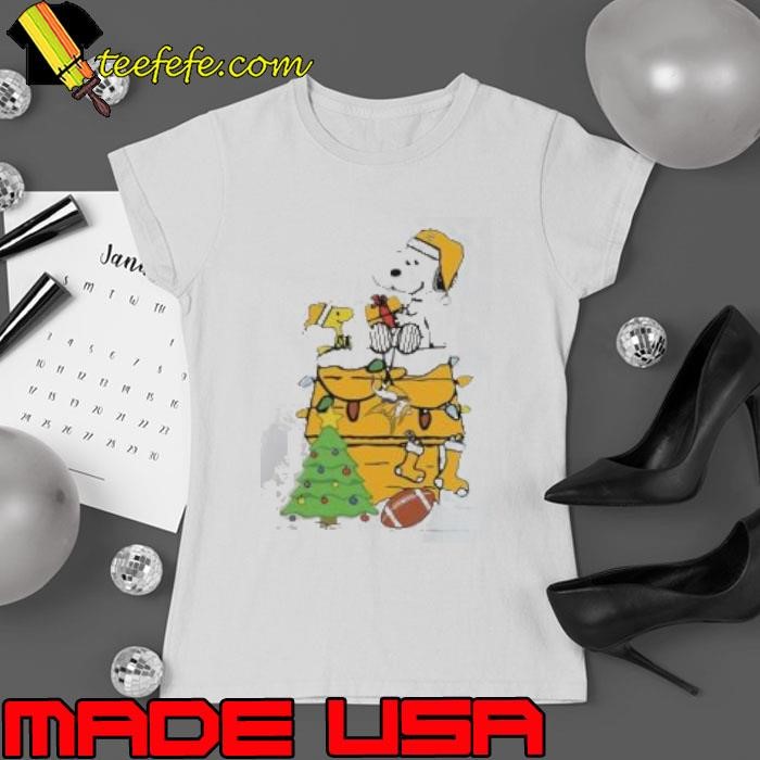 Snoopy And Woodstock Gift Minnesota Vikings Football Merry Christmas 2024 Ladies tee