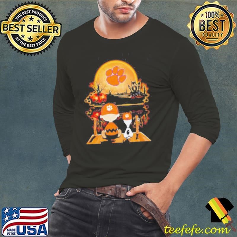 Charlie Brown and Snoopy watch Clemson Tigers moon Halloween shirt