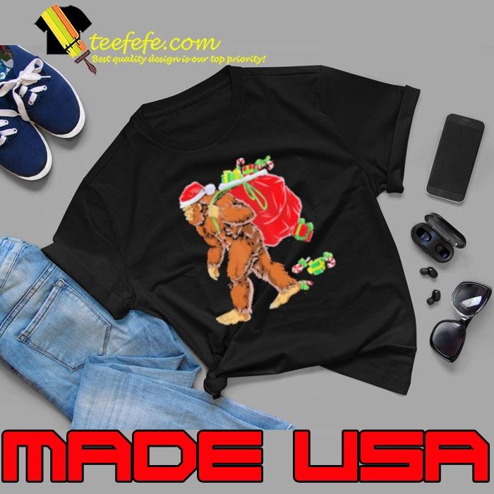 Bigfoot Santa Carrying Christmas Bag Xmas Hat Sasquatch Unisex