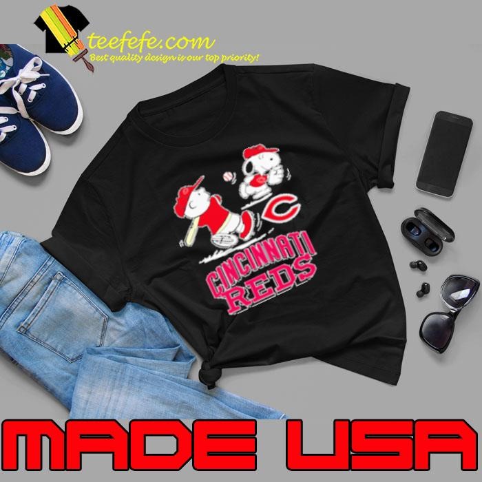 Funny Peanuts Charlie Brown And Snoopy Playing Baseball Cincinnati Reds Unisex