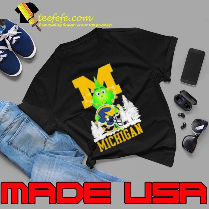 The Grinch Hug Michigan Wolverines Helmet Christmas Unisex