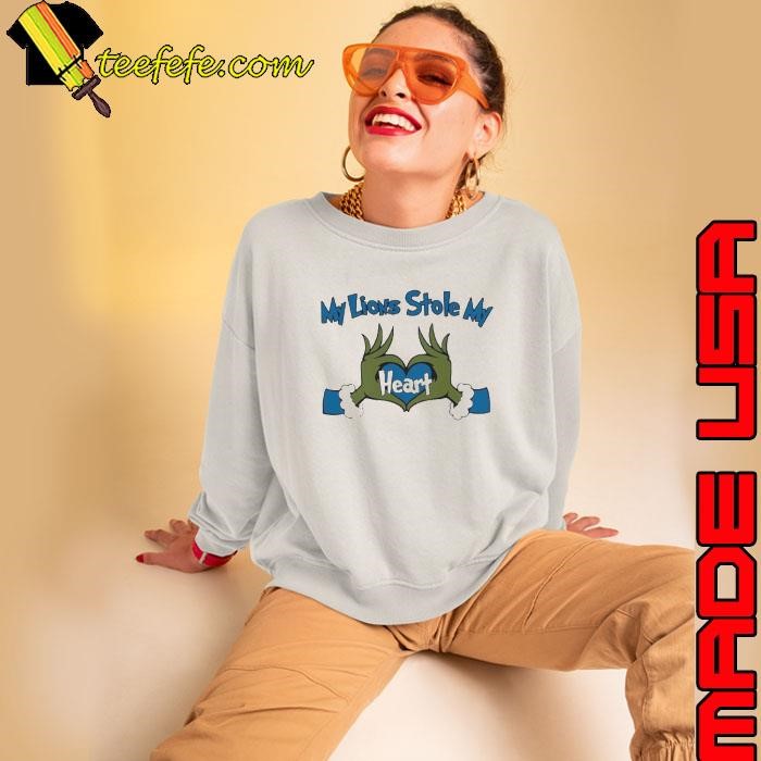 Detroit Lions Grinch hand my Lions stole my heart Merry Christmas shirt