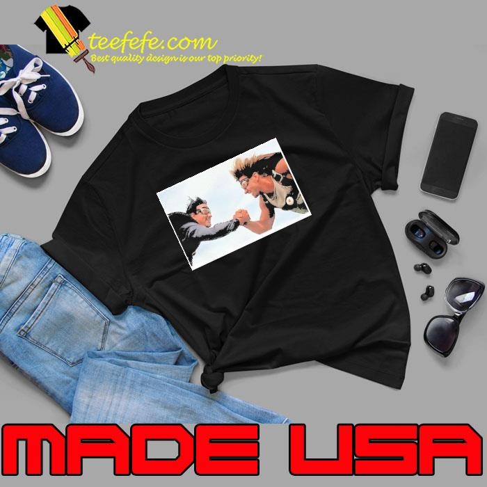 Keanu Reeves and Patrick Swayze enjoy a little mid-air bonding in Point Break Unisex